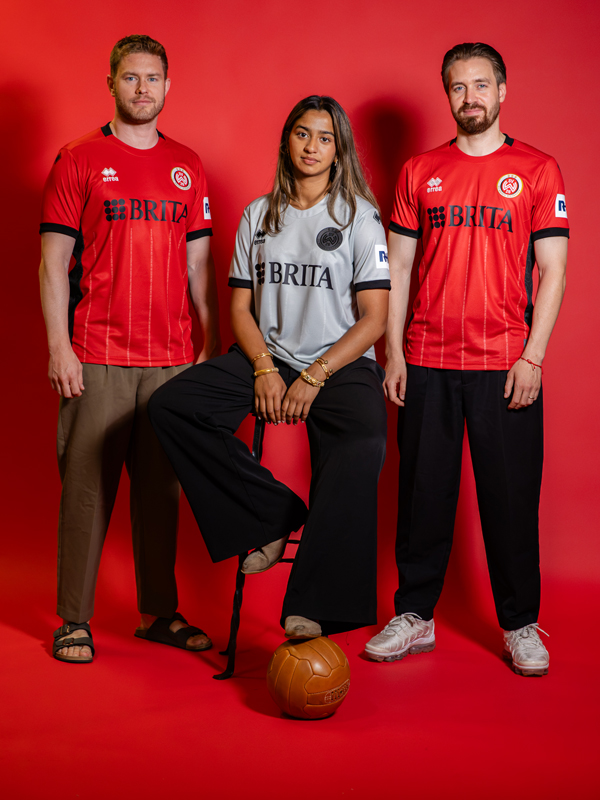 Alles auf Rot. Auch beim Trikot.